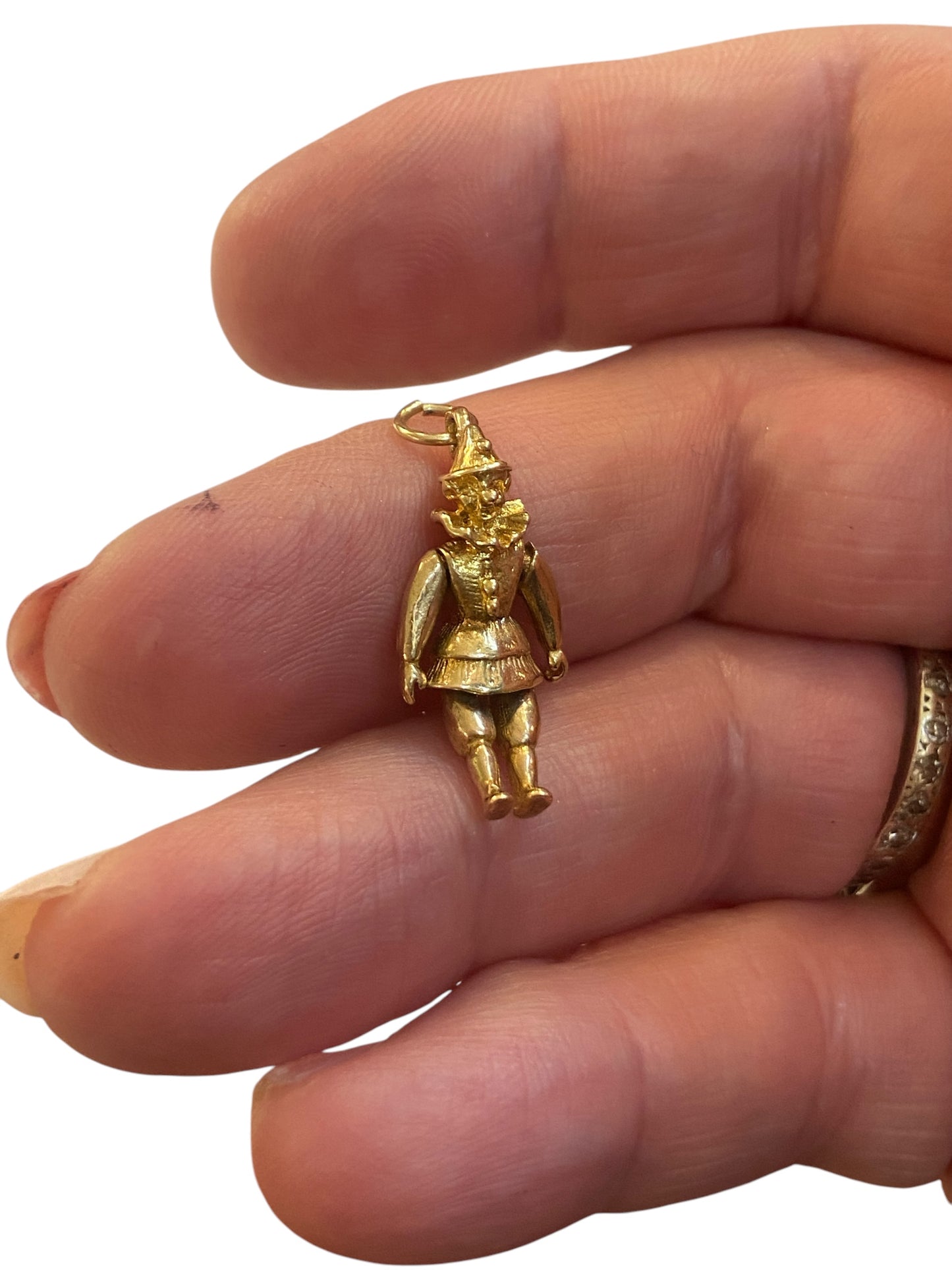 9ct vintage clown / jester circa 1963 2.9g