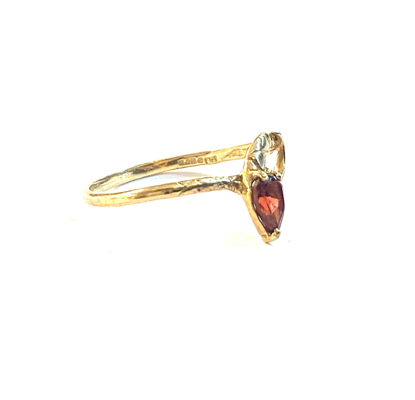 9ct 375 vintage gold snake ring with garnet head ring size O