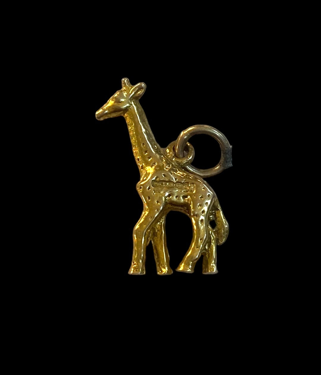 9ct vintage giraffe charm / pendant circa 1967