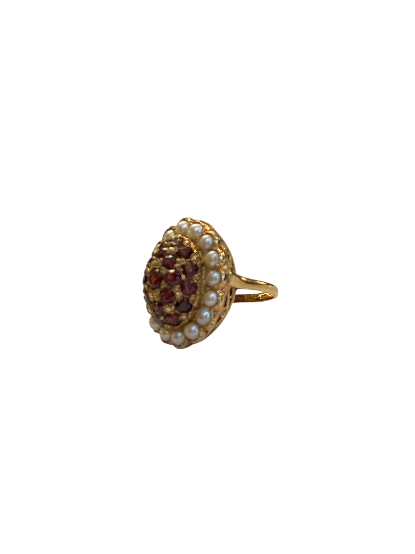 9ct vintage coctail ring with garnets and pearls size L