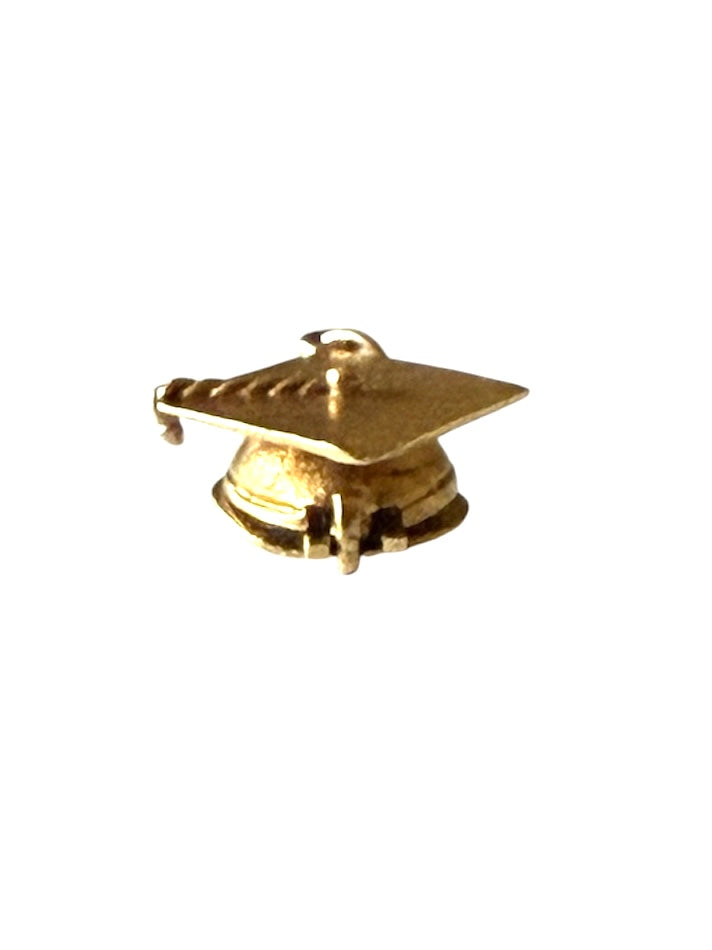 9ct vintage mortar hat, graduation hat  circa 1975 London  3.39g