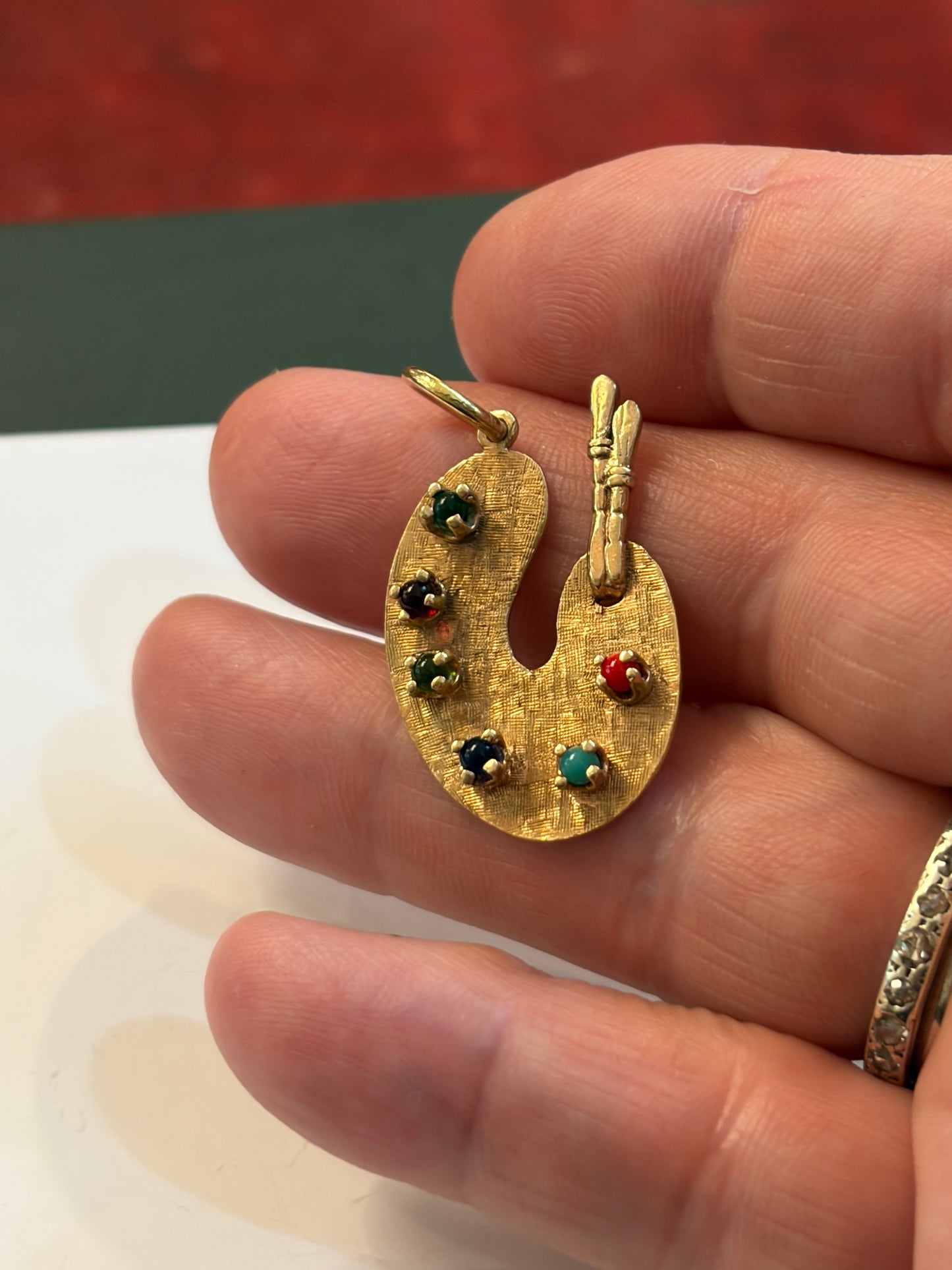 9ct vintage palette charm / pendant