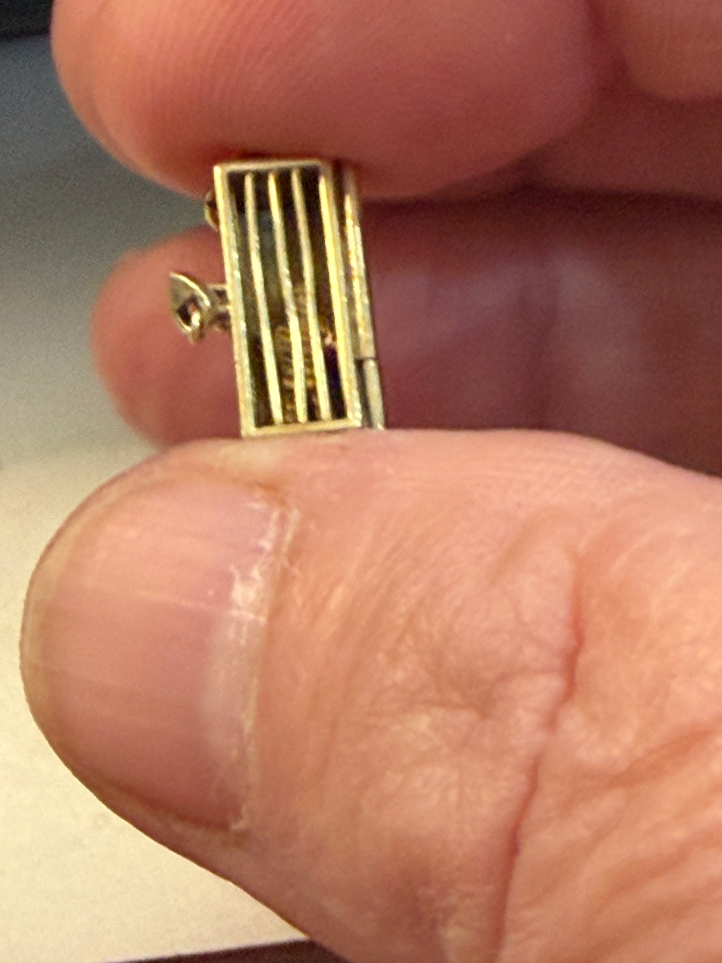 14ct vintage jail cell with convict inside 1.5g rare charm, fun charm