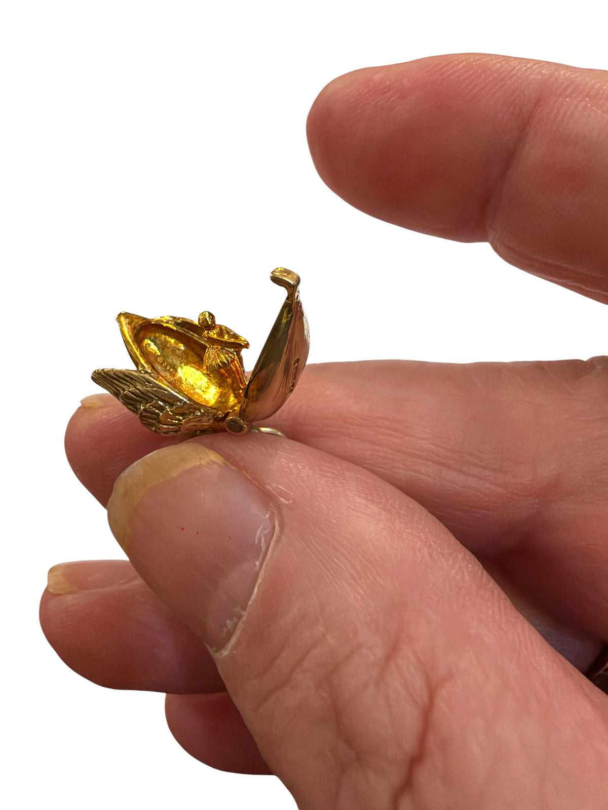 9ct vintage swan char, swan lake by RP. circa 1965-66 2.7g