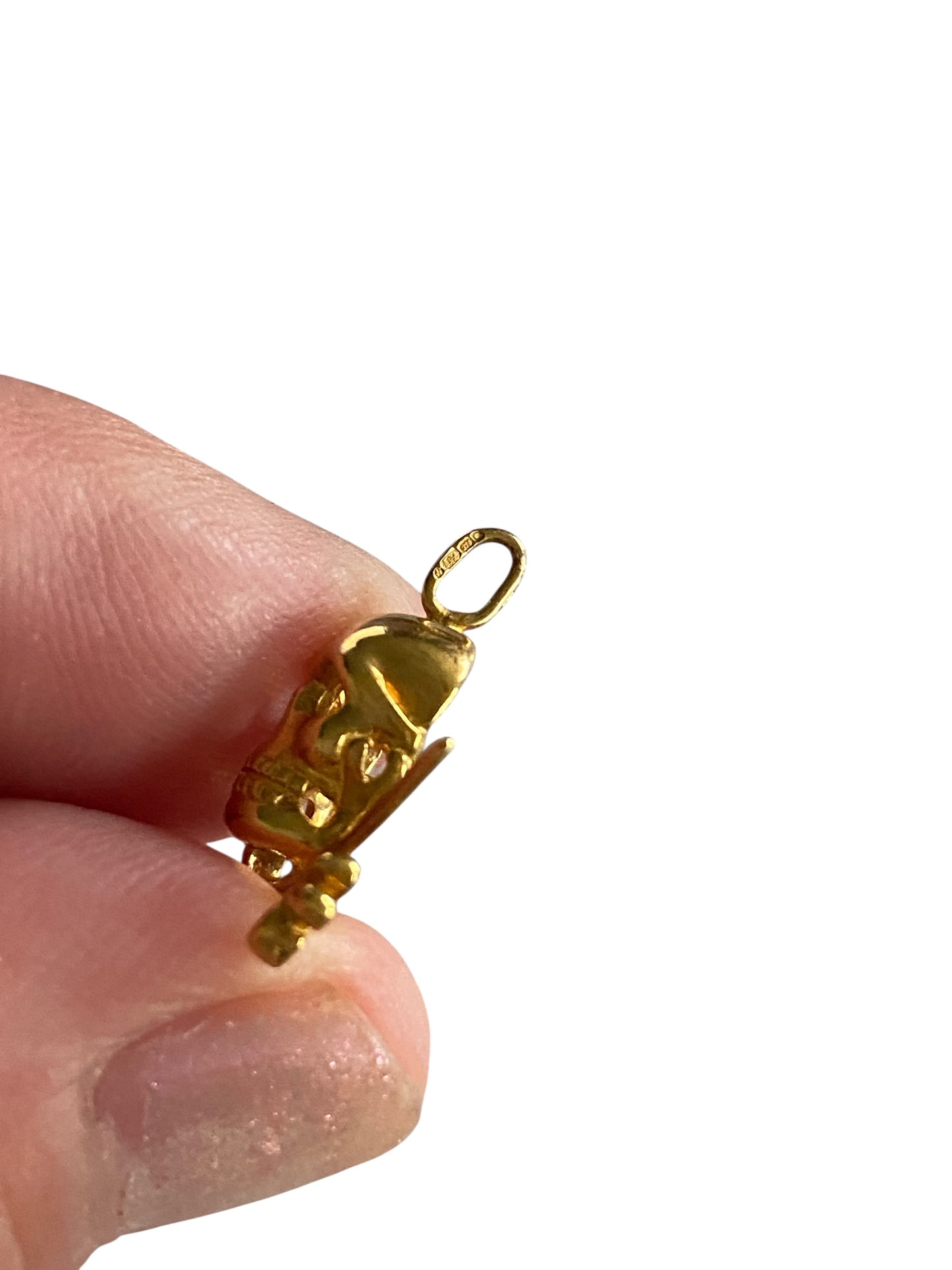 9ct vintage skull and cross swords charm / pendant
