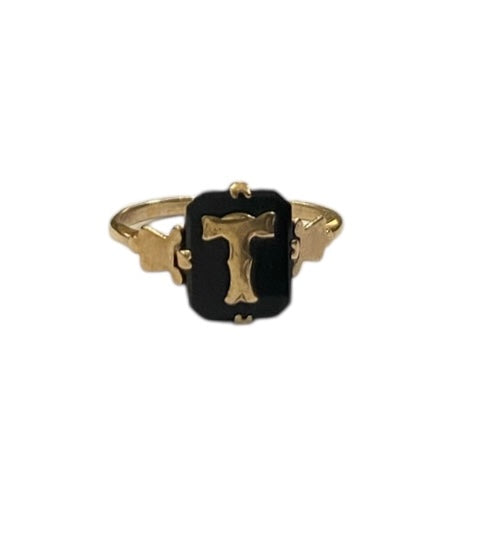9ct vintage initial T ring, size N set in Onyx