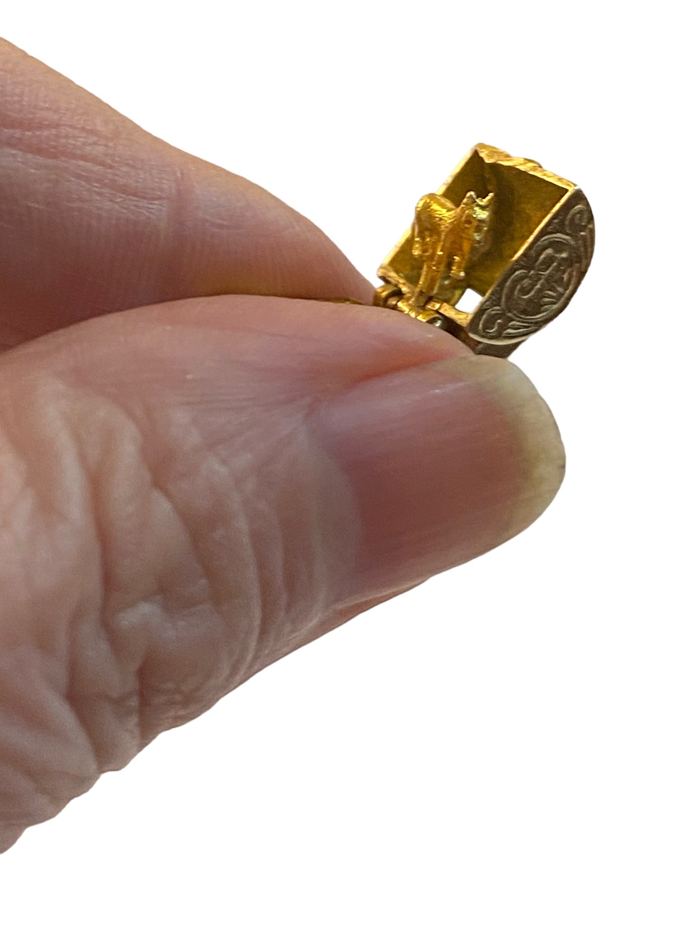 9ct vintage 'wolf whistle ' charm opening circa 1989