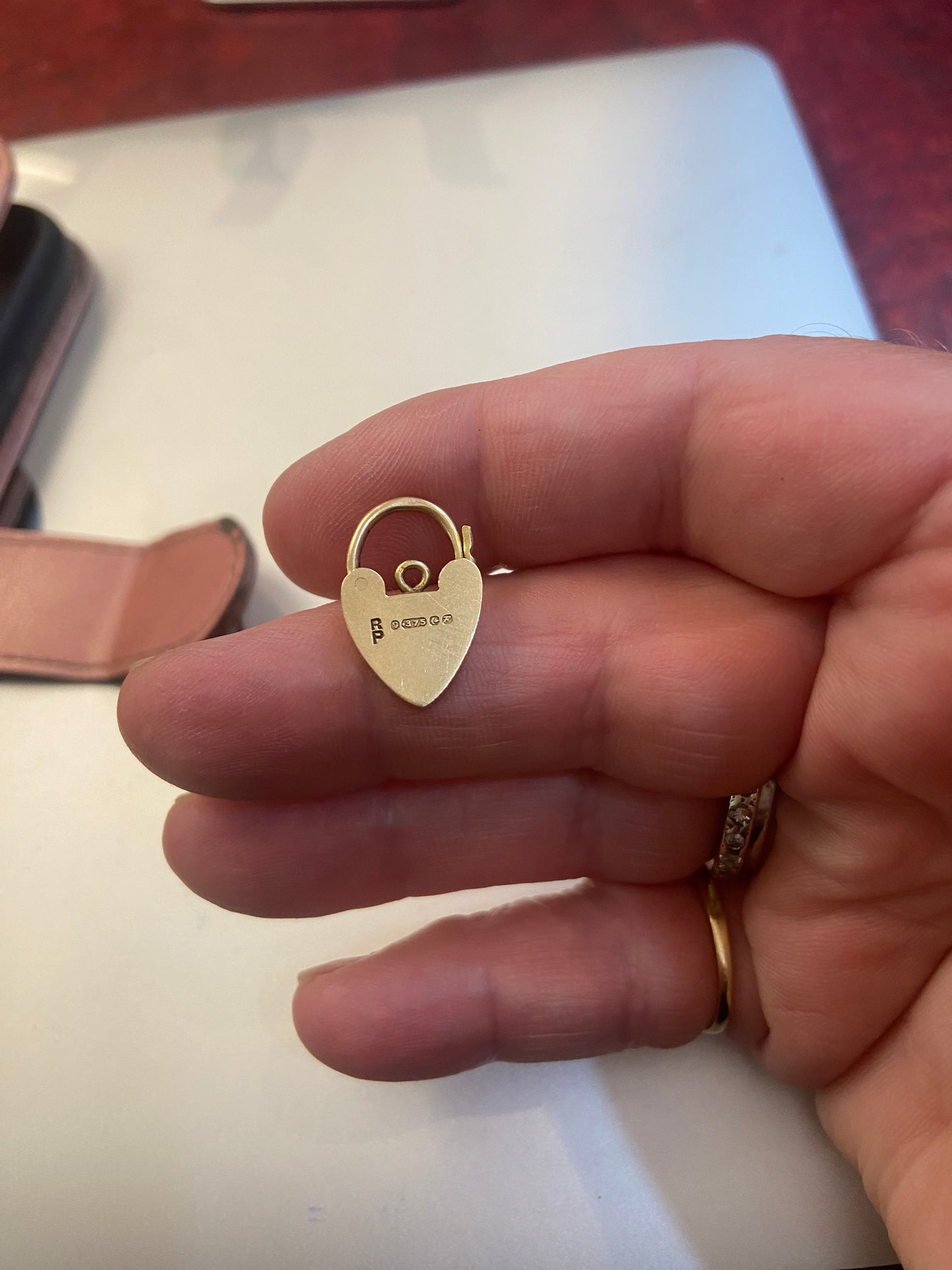 9ct padlock charm circa 1955, yellow gold