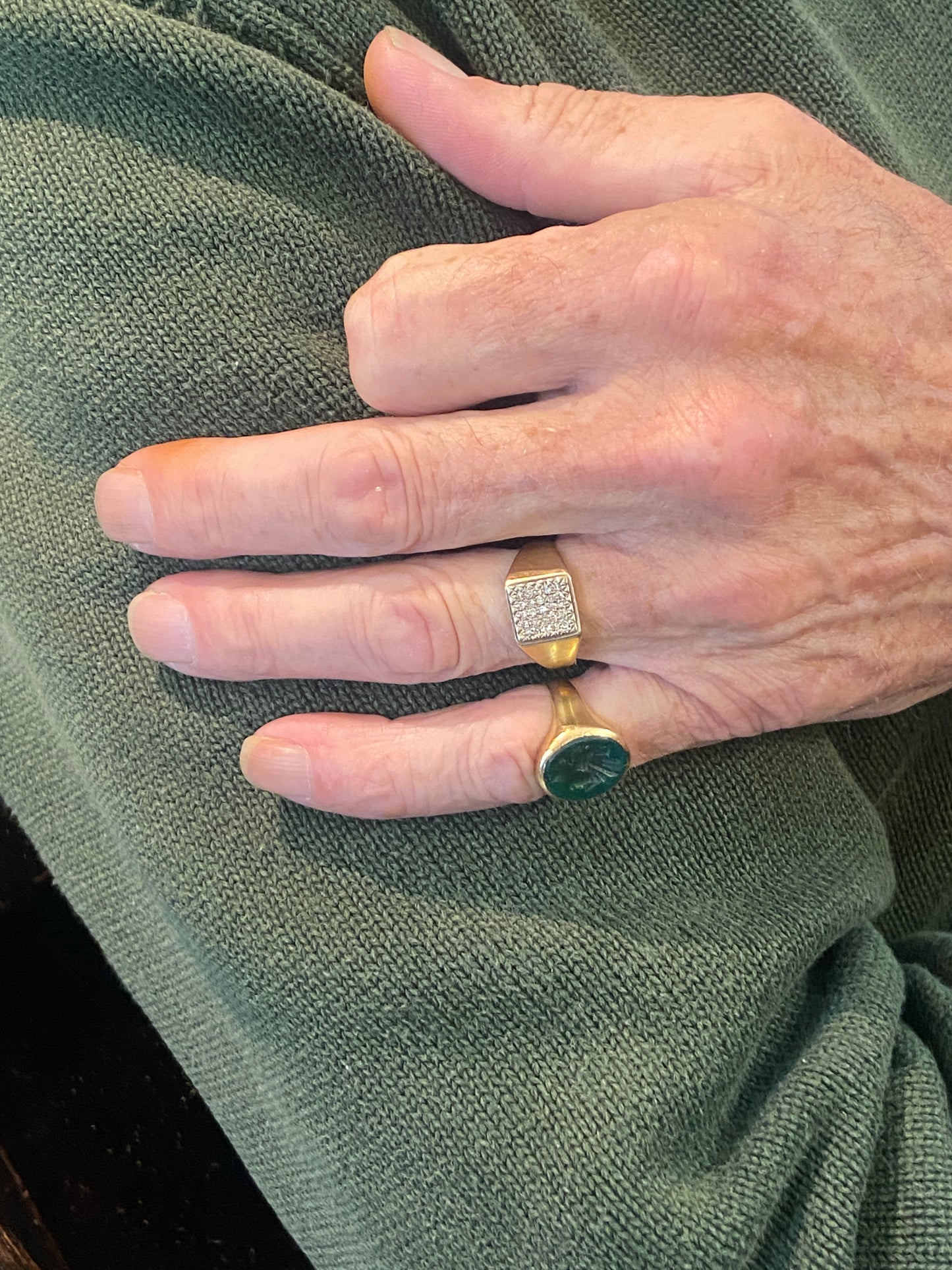 9ct vintage diamond unisex ring, signet ring size R