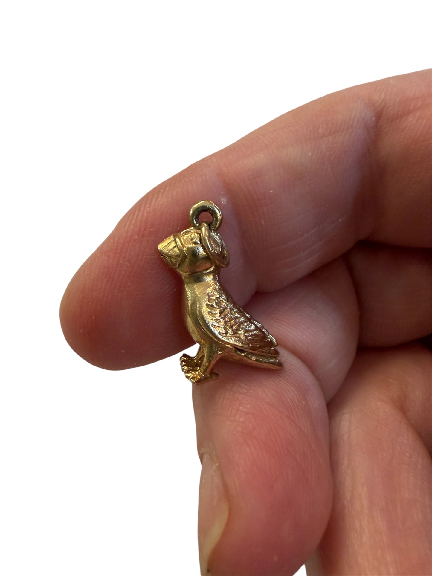 9ct vintage puffin charm, circa 1991 birmingham. 3.7g