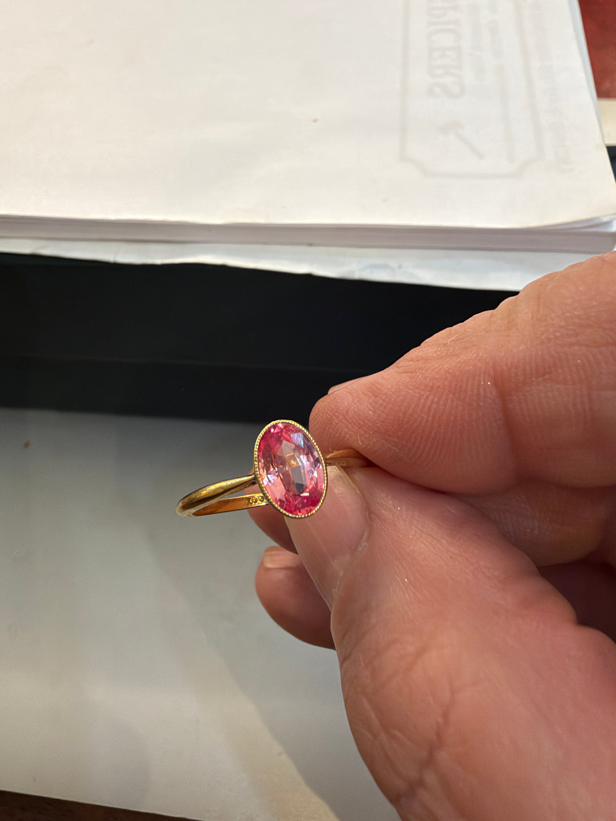 18ct vintage pink sapphire ring, 1ct sapphire, set in yellow gold ring size M1/2
