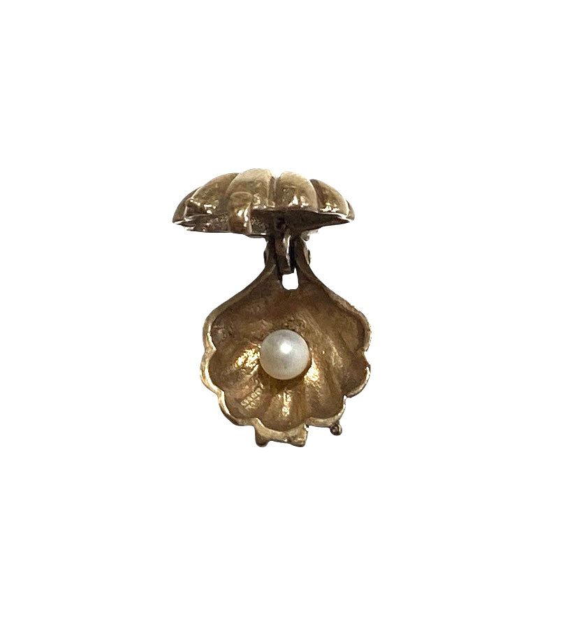 9ct vintage opening oyster shell charm