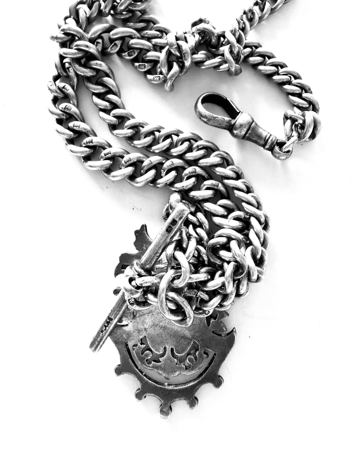 Antique Albert chain circa 1900 19 inches long, 64.3g