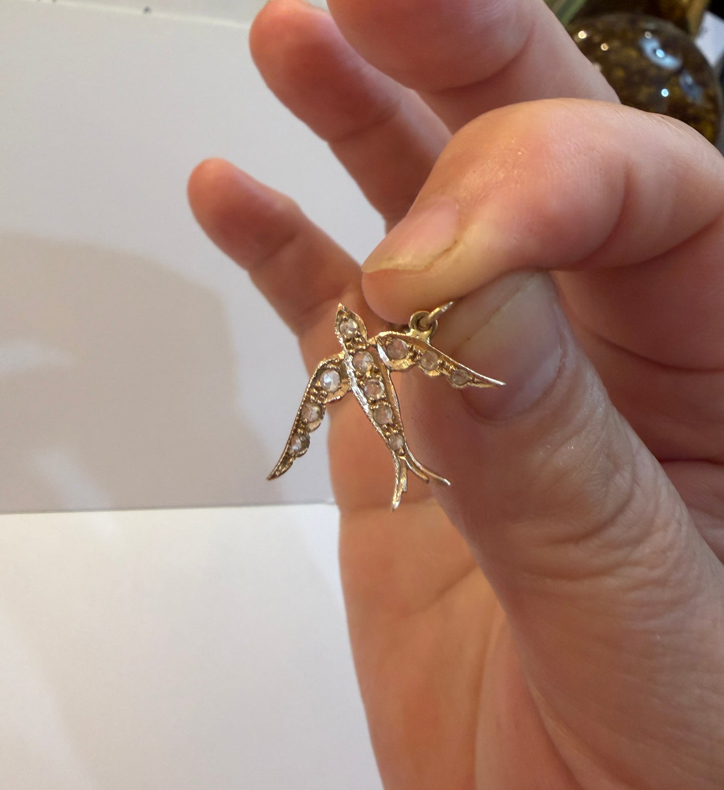 9ct vintage - preowned swallow / dove charm-pendant with rose cut diamonds.