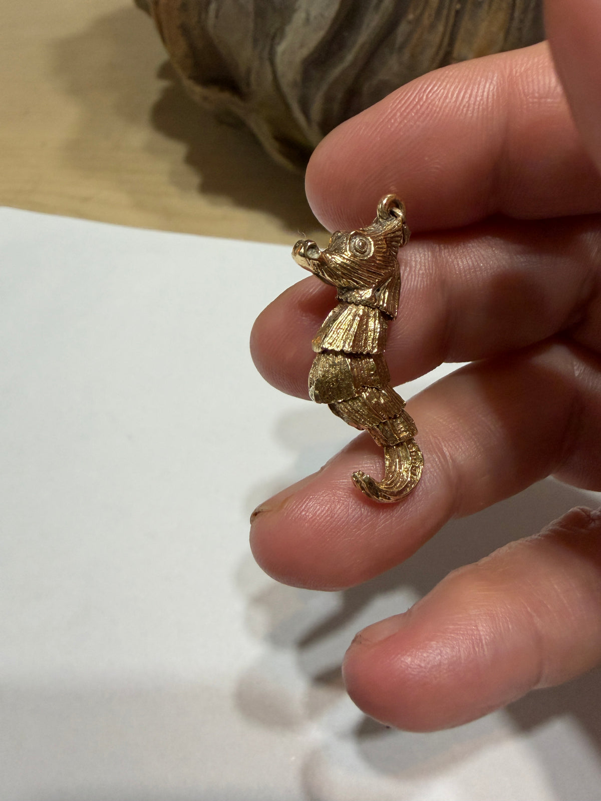 9ct vintage seahorse charm, articulated circa London 1979 6.5g