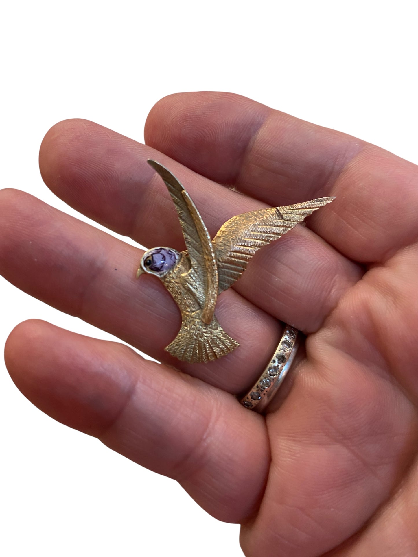 9ct vintage hawk / eagle brooch with enamel
