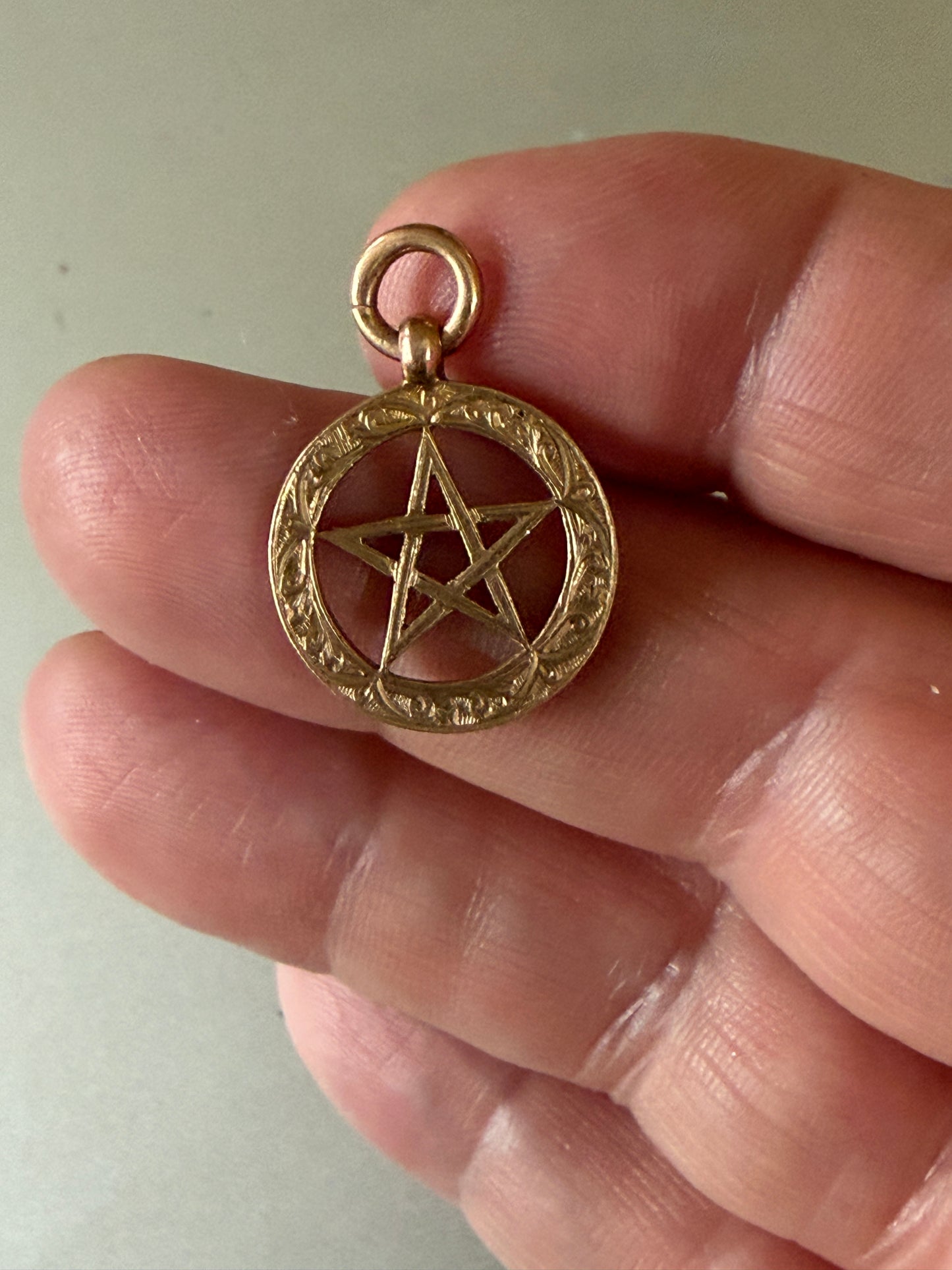 9ct vintage pentagram charm / pendant circa 1940s