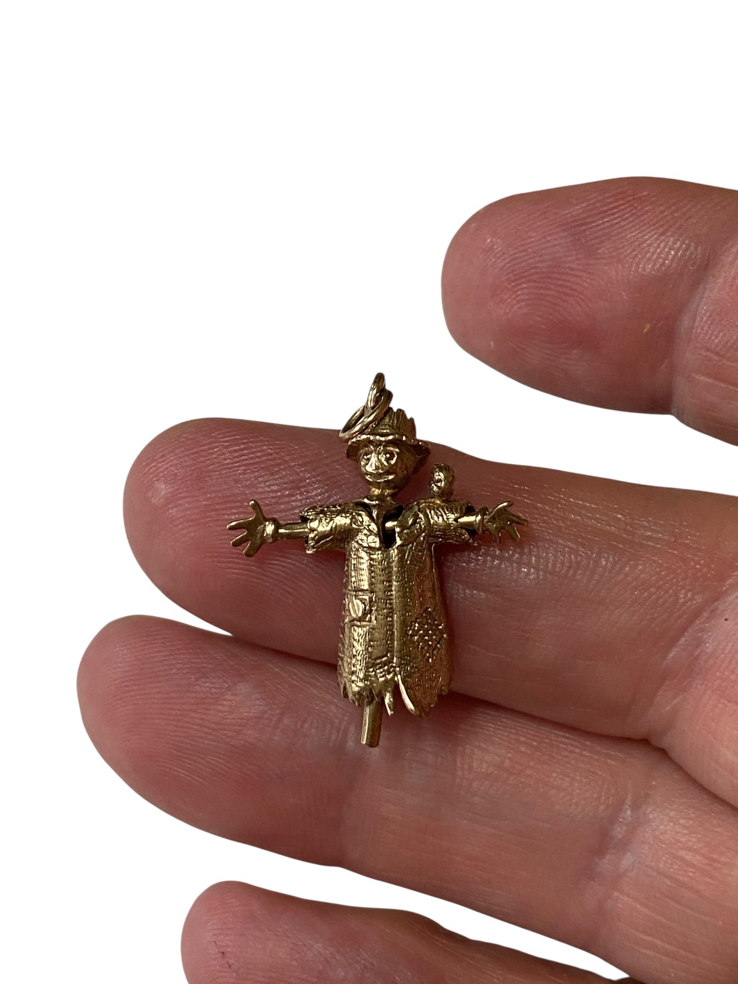 9ct vintage scarecrow charm, articulated