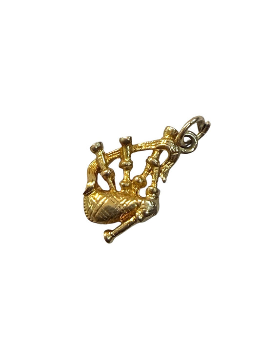 9ct vintage bagpipe charm circa 1963 1.94G