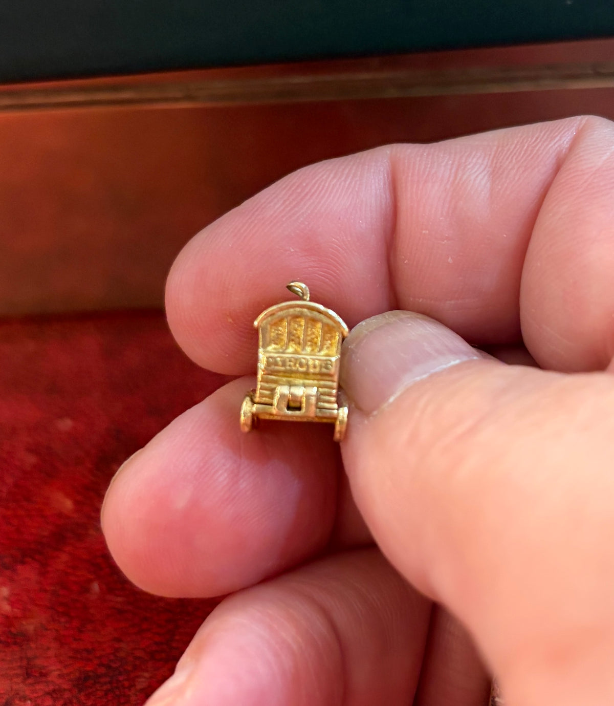 9ct vintage gold circus lion in cage charm, opening circa 1963