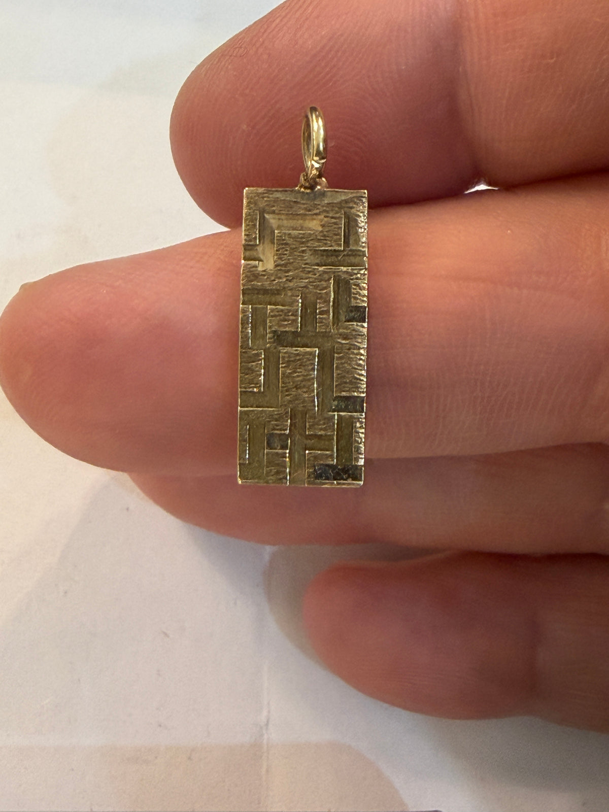 9ct vintage ingot charm / pendant circa London 1978 . 3.