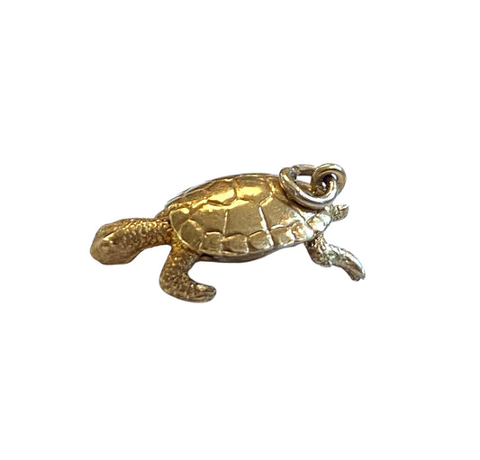 9ct vintage tortoise charm, articulated 3.7g circa 1975