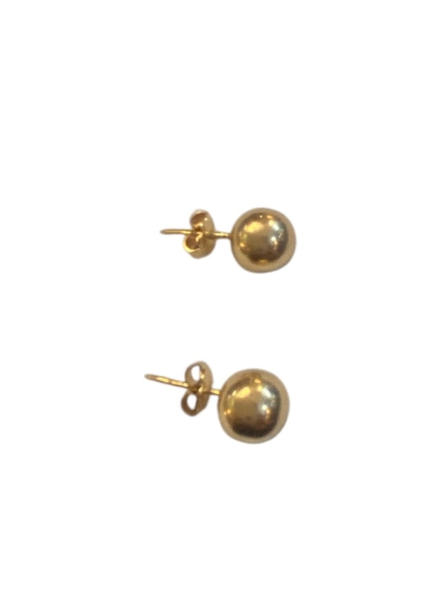 18ct 750 yellow gold stud earrings. 2.6g