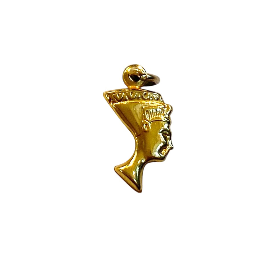 9ct vintage small Nefertiti charm. hollow