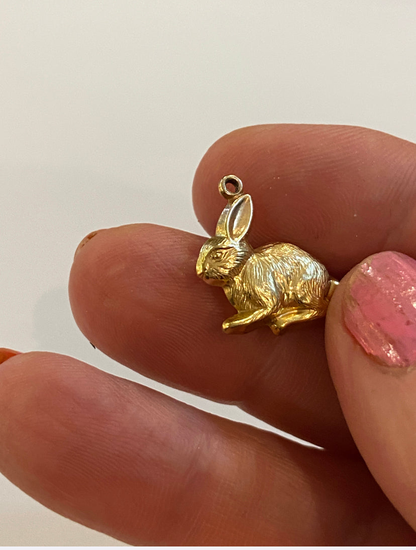 9ct rabbit charm gold easter bunny