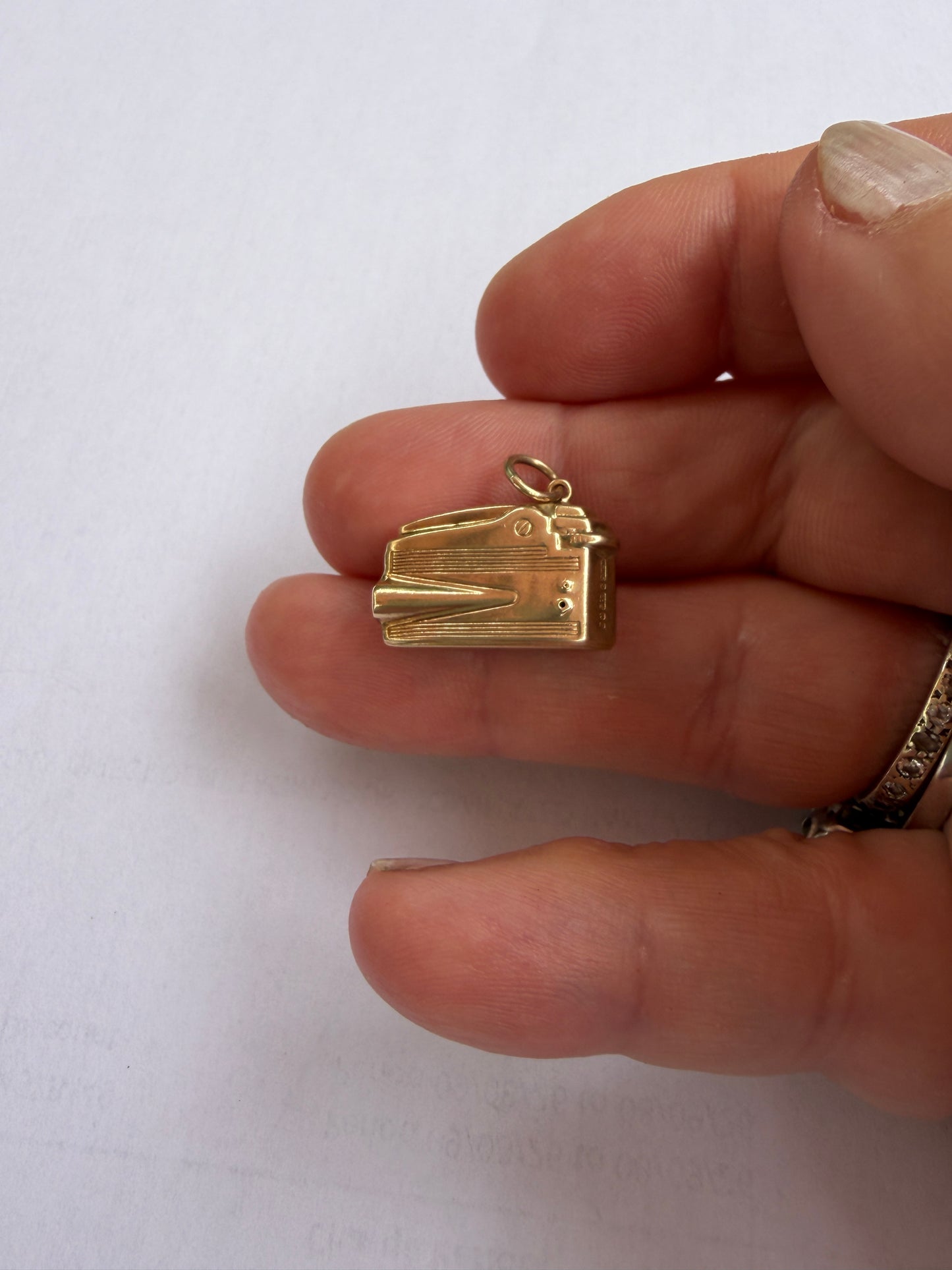9ct vintage lighter charm, ronson lighter circa 1967.