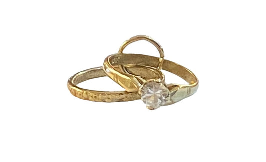9ct vintage wedding ring charm circa London 1968 yellow gold