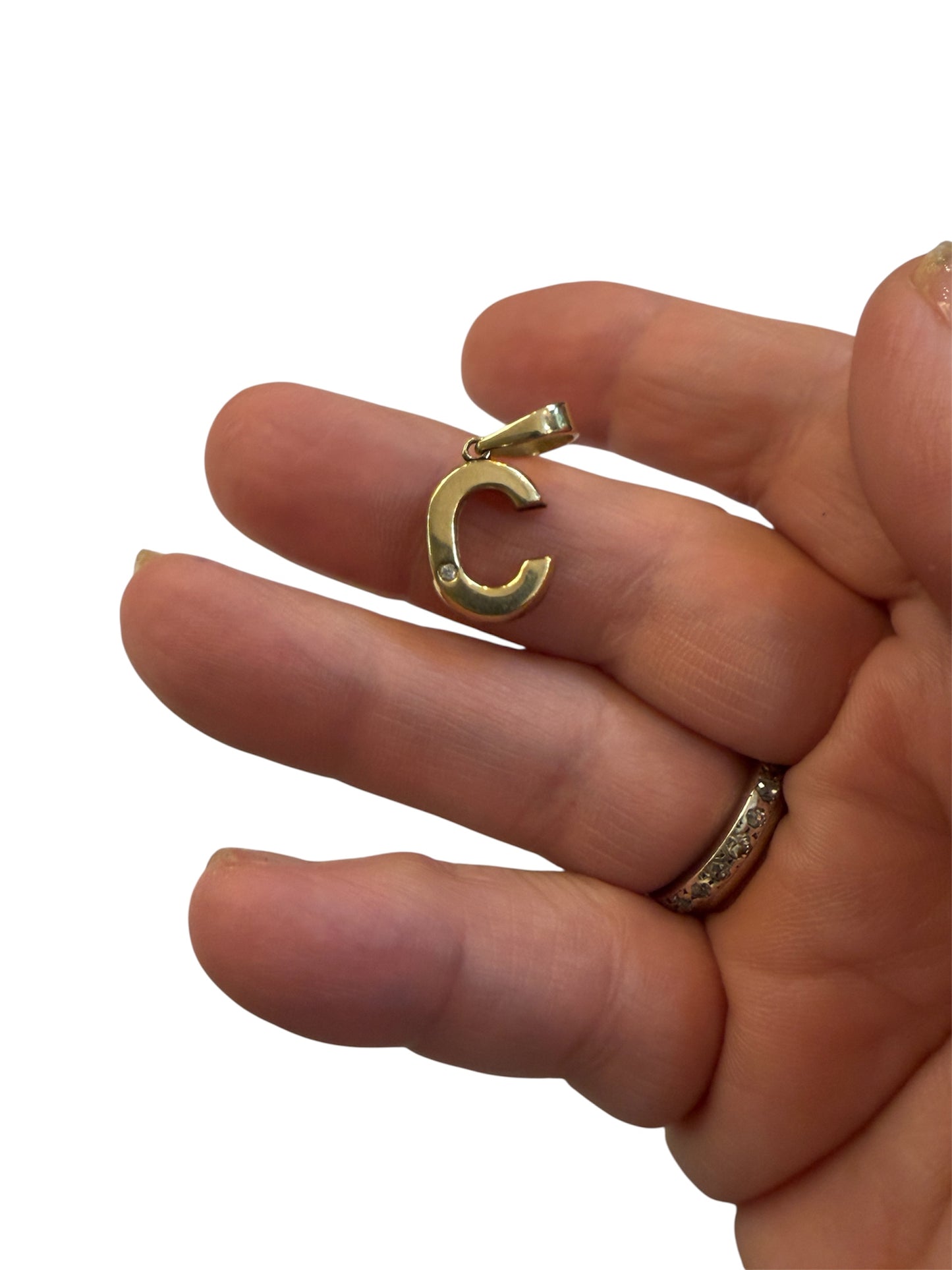 9ct vintage initial C charm with a small diamond 1.9g