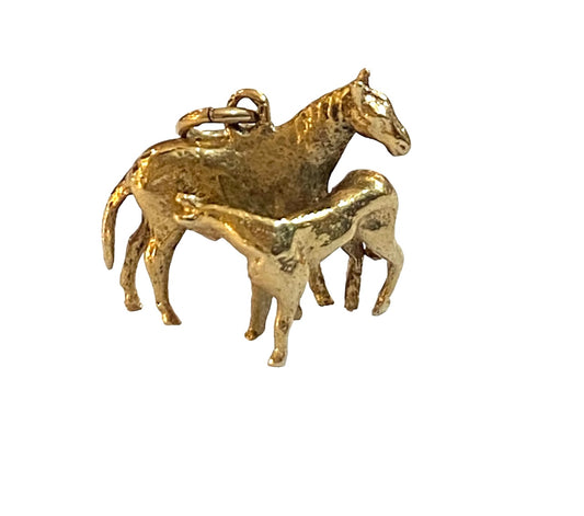9ct vintage gold horse and fowl . solid gold 4.2g