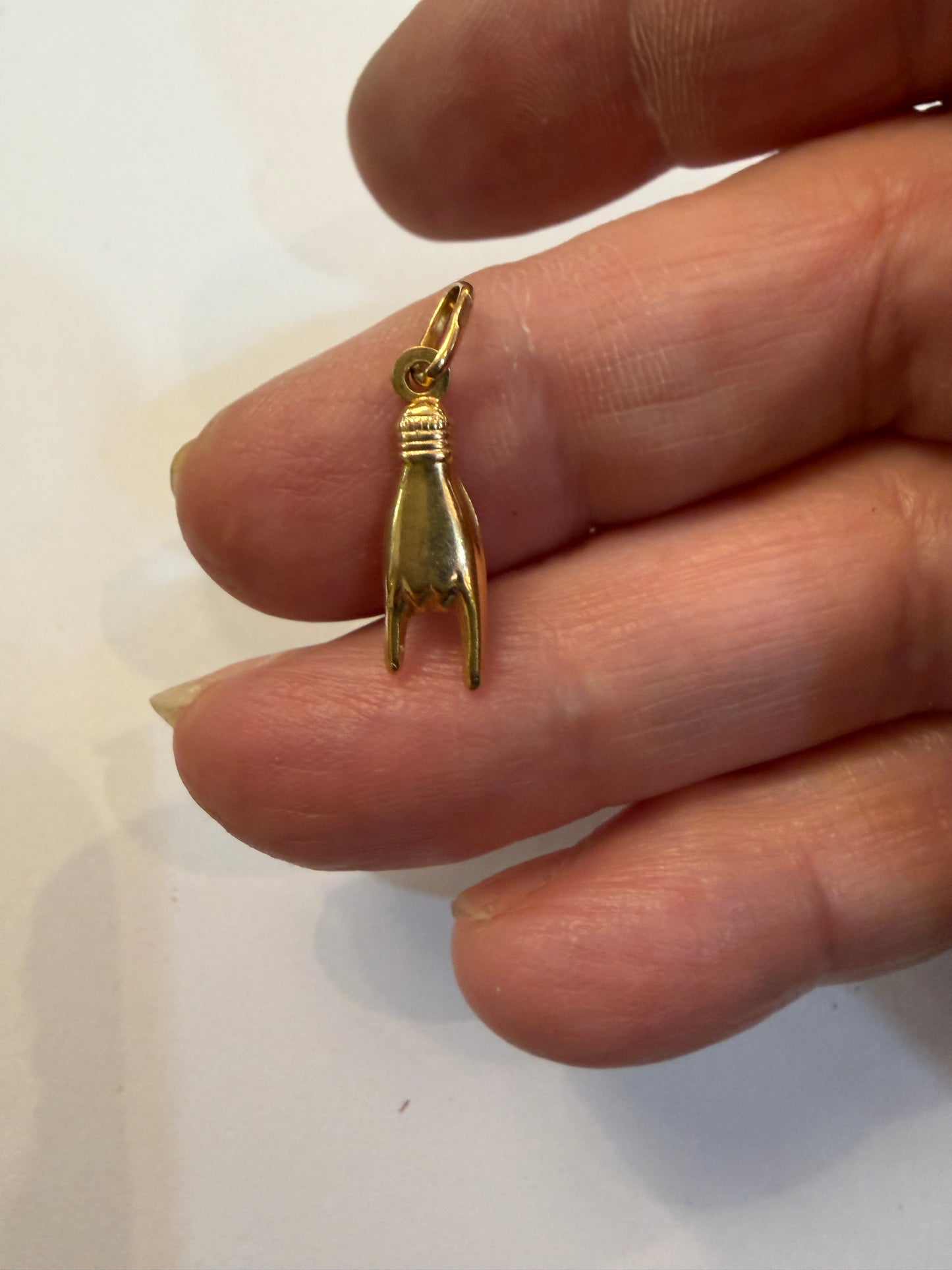 9ct figa hand charm, mano cornuto charm,