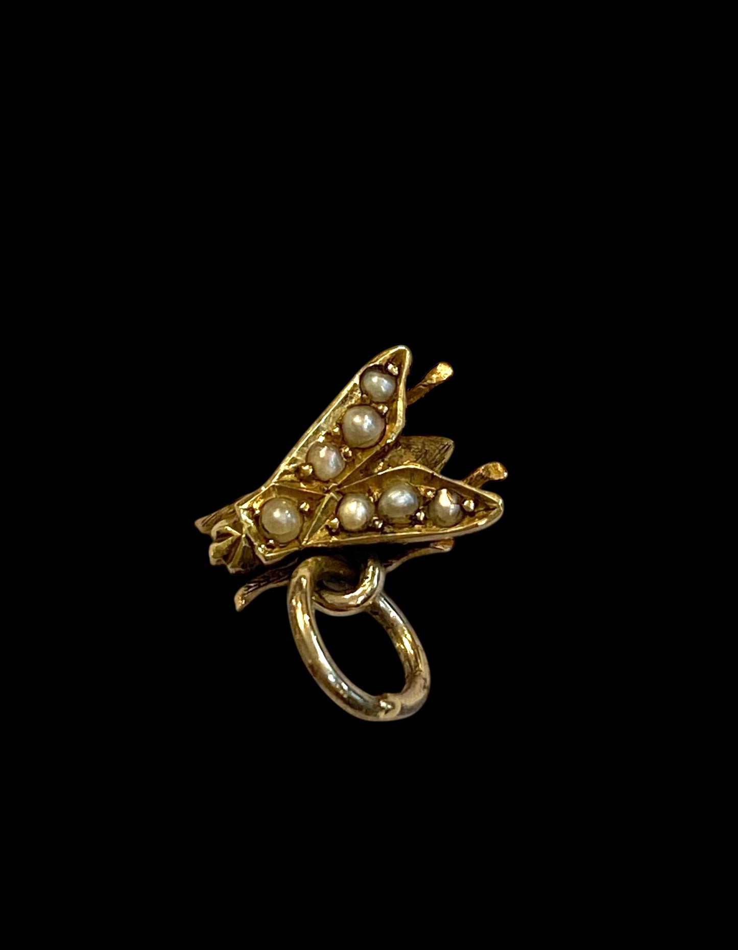 15ct antique fly with seed pearls charm / pendant