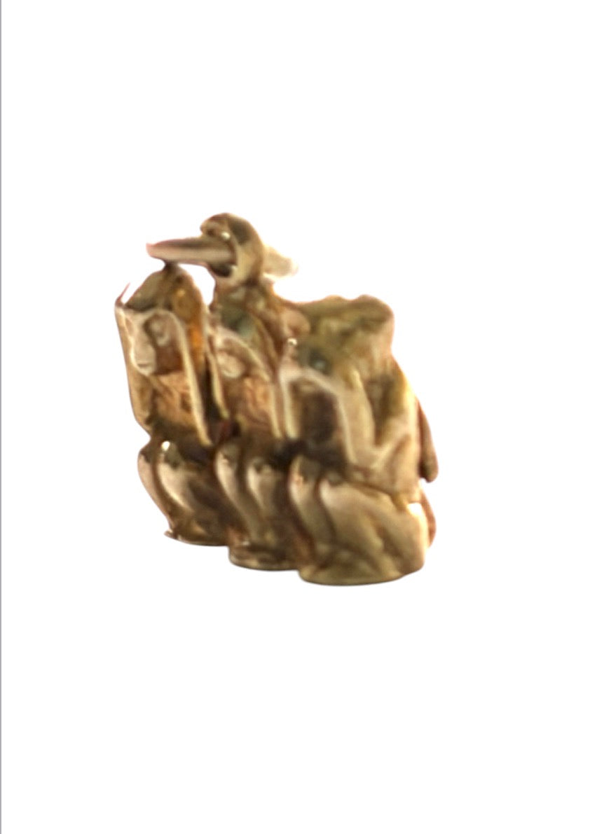 9ct vintage three monkey charm, 3.97g birmingham 1971
