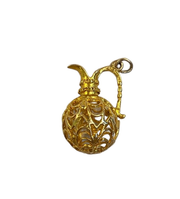 9ct vintage ornate jug charm. 3.4g