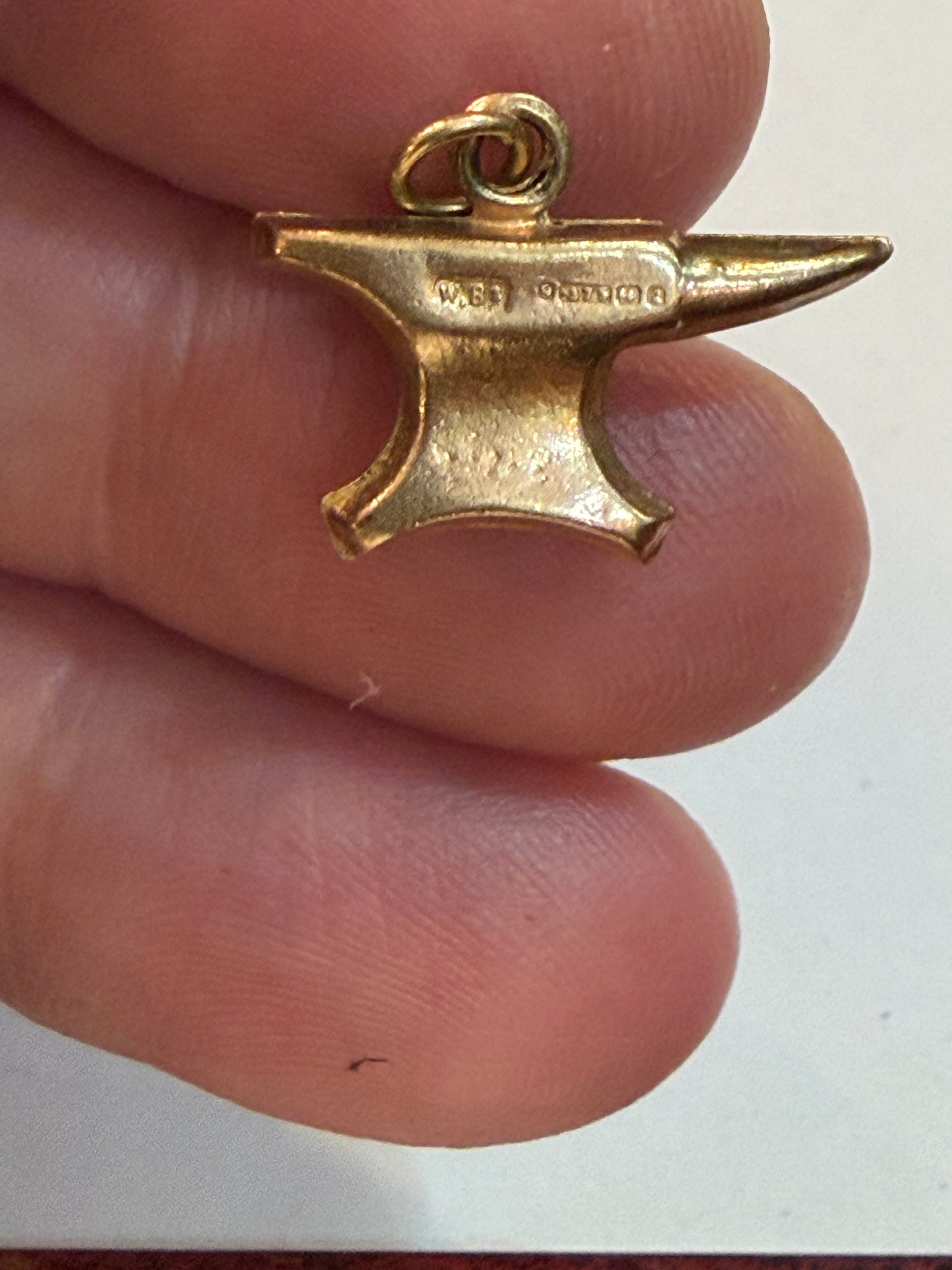 9ct vintage greta green anvil charm  circa 1965 0.55g