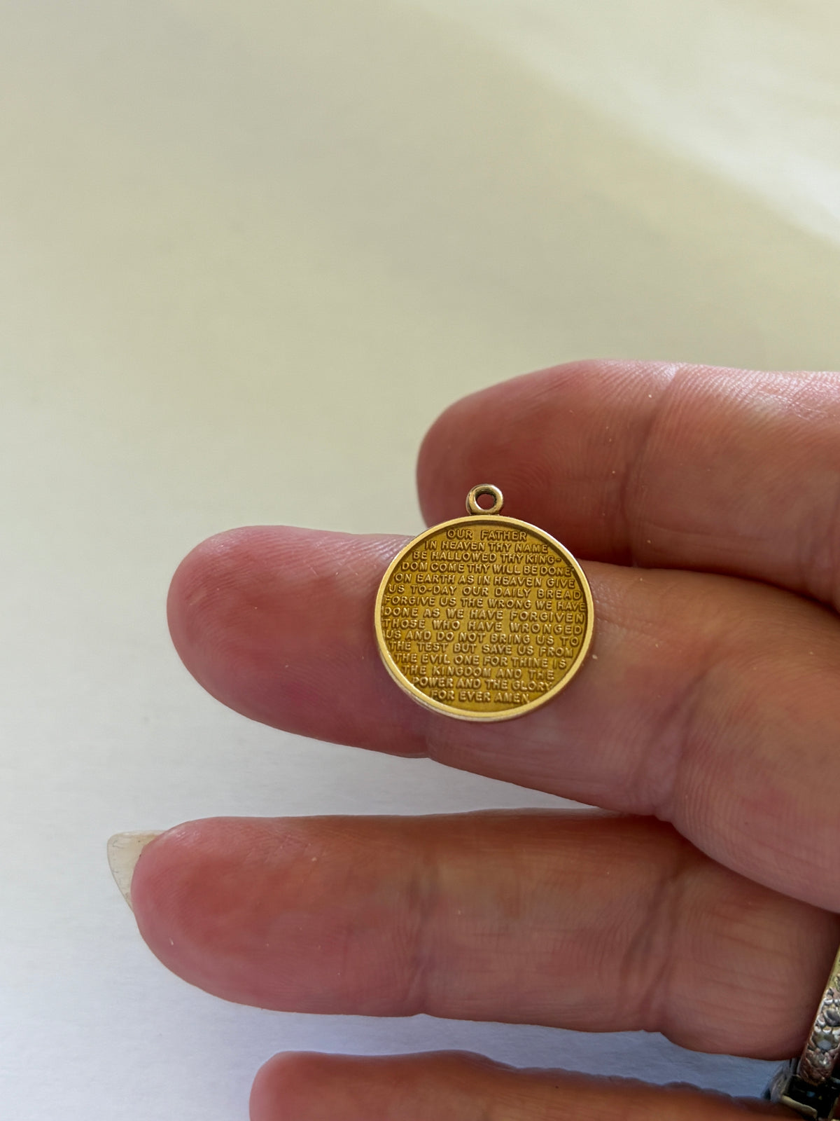 9ct vintage lords prayer charm by WHC circa 1961 2.37g