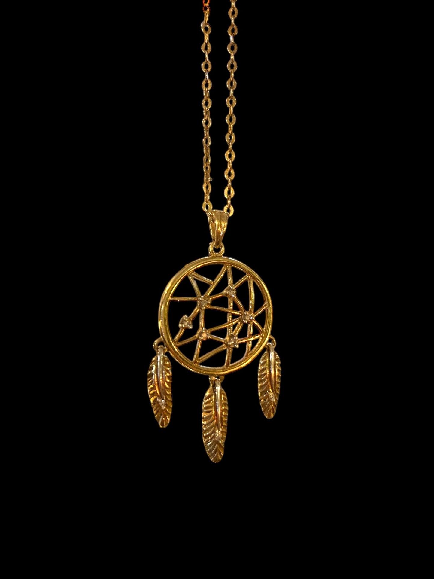 9ct vintage dreamcatcher with diamonds and 18 1/2 inch chain