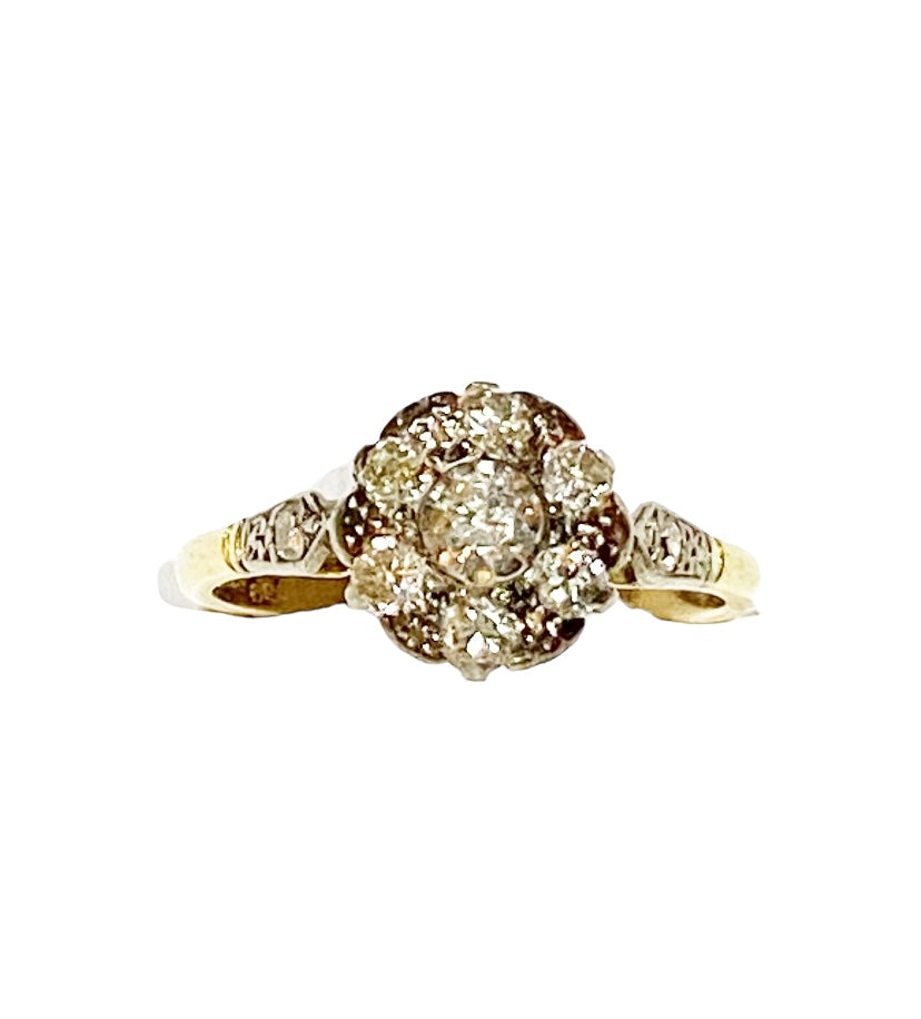 18ct vintage diamond cluster ring size N 1/2