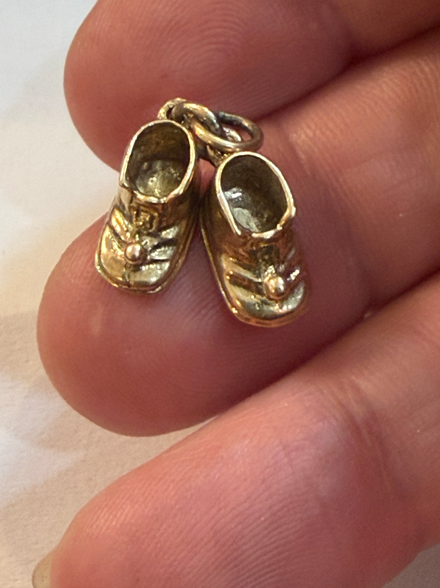 9ct vintage baby boots charm / pendant 2.6g