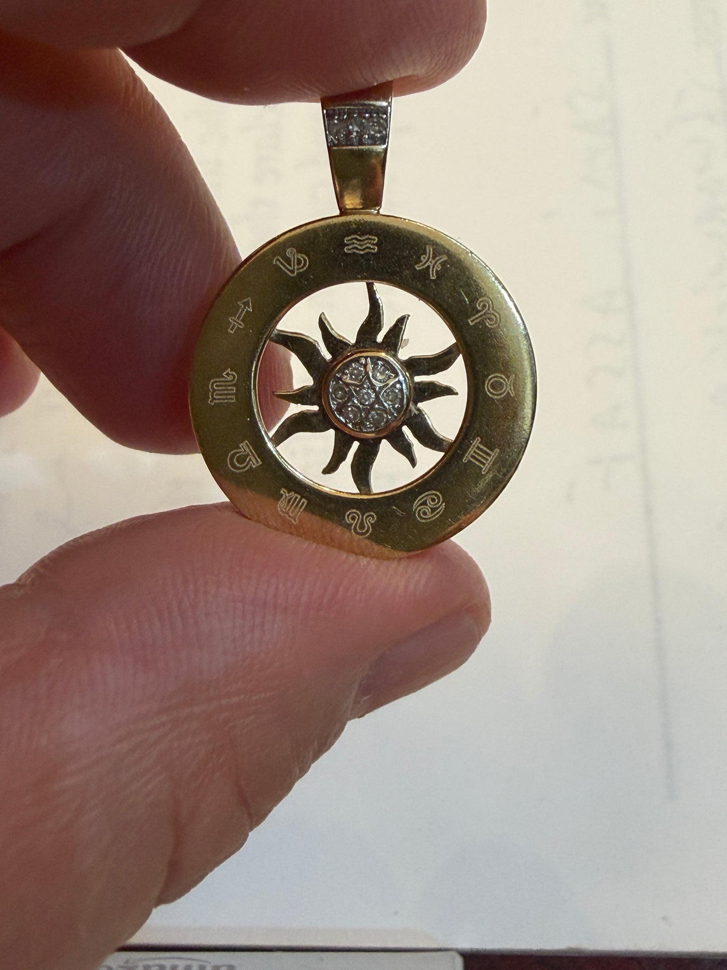 9ct vintage astrology pendant / charm with diamond sun 2.69g