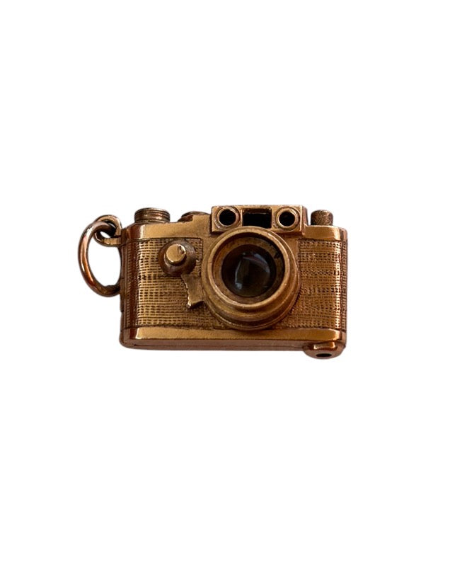9ct vintage cmera charm. opening camera charm circa 1969. 9.47g