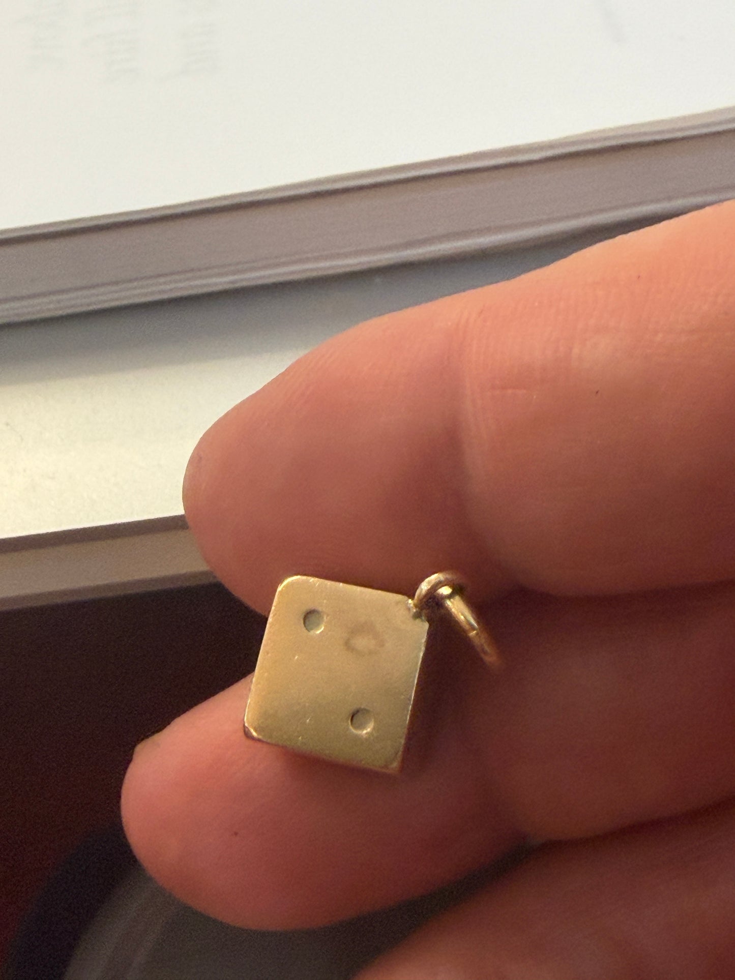 9ct vintage dice charm / pendant. heavy dice charm 7.8g