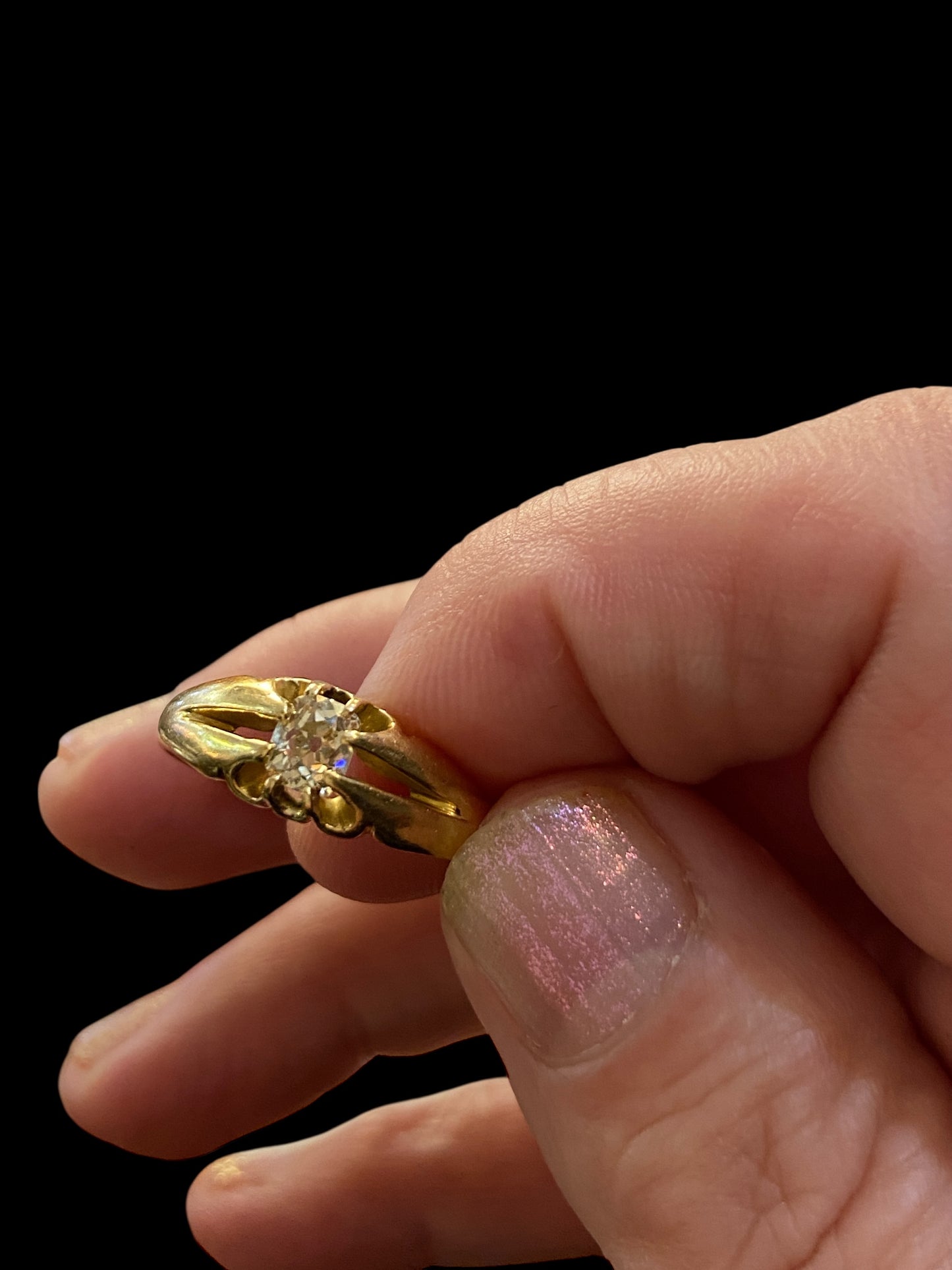 18ct Edwardian diamond ring. mine cut diamond 0.50ct ring size T