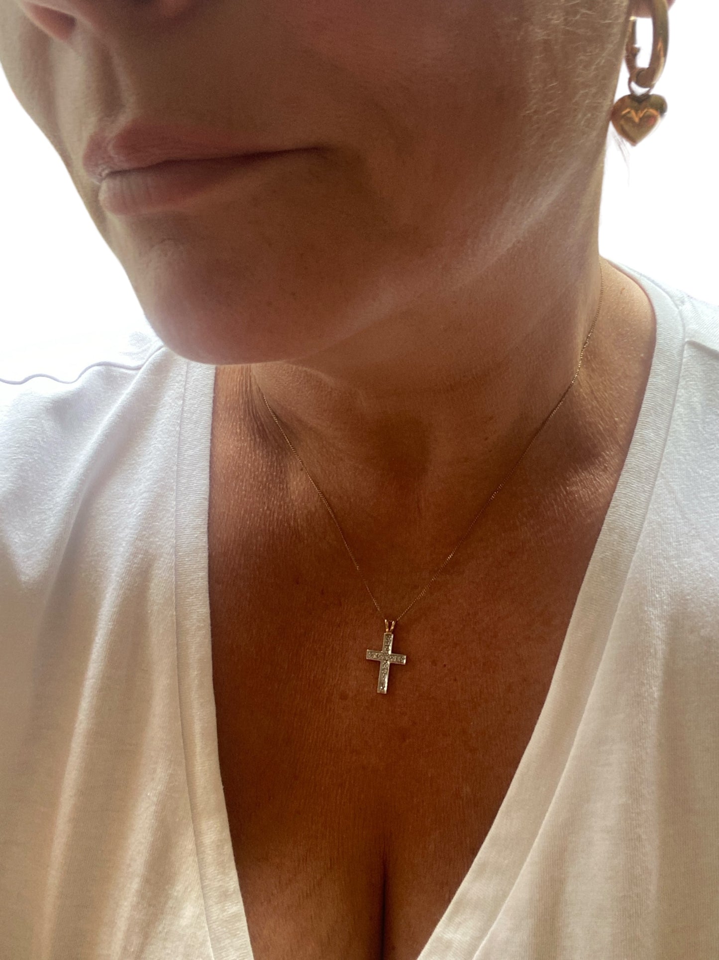 9ct pre loved diamond cross and chain yellow gold and white gold 18 inches