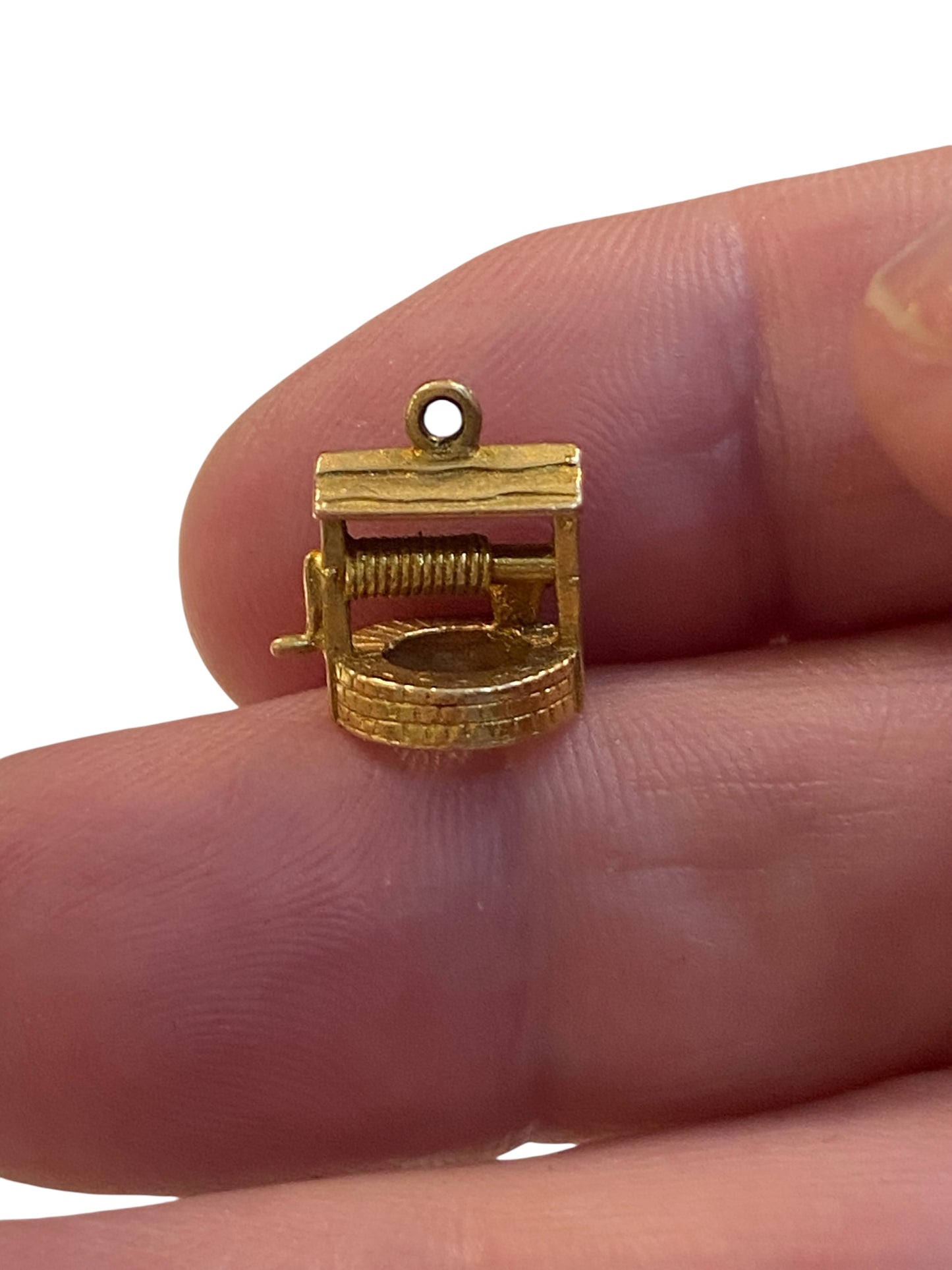 9ct vintage wishing well charm, circa 1986 1.7g