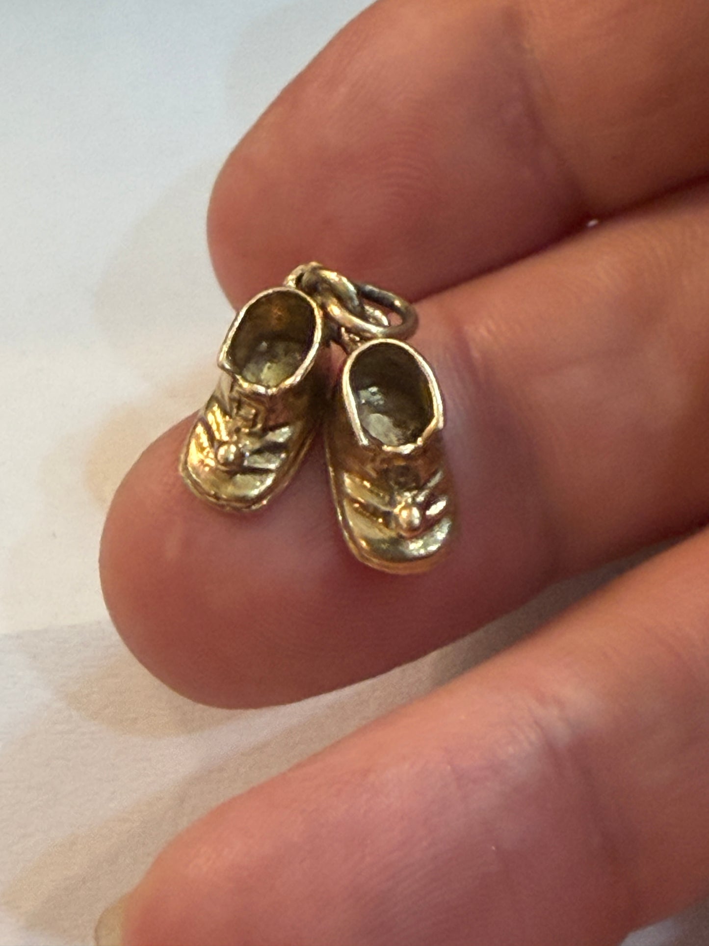 9ct vintage baby boots charm / pendant 2.6g