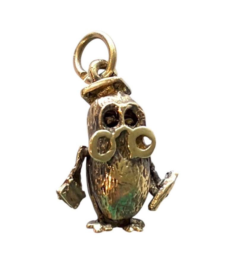 9ct vintage wise owl charm, articulated charm circa 2.99